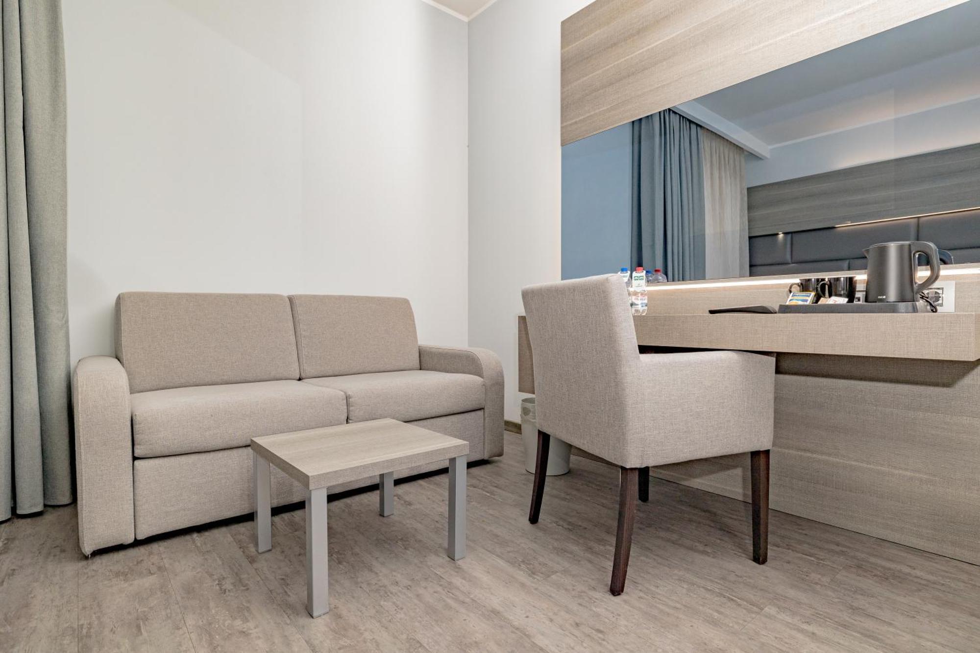 Just Hotel Saronno Luaran gambar