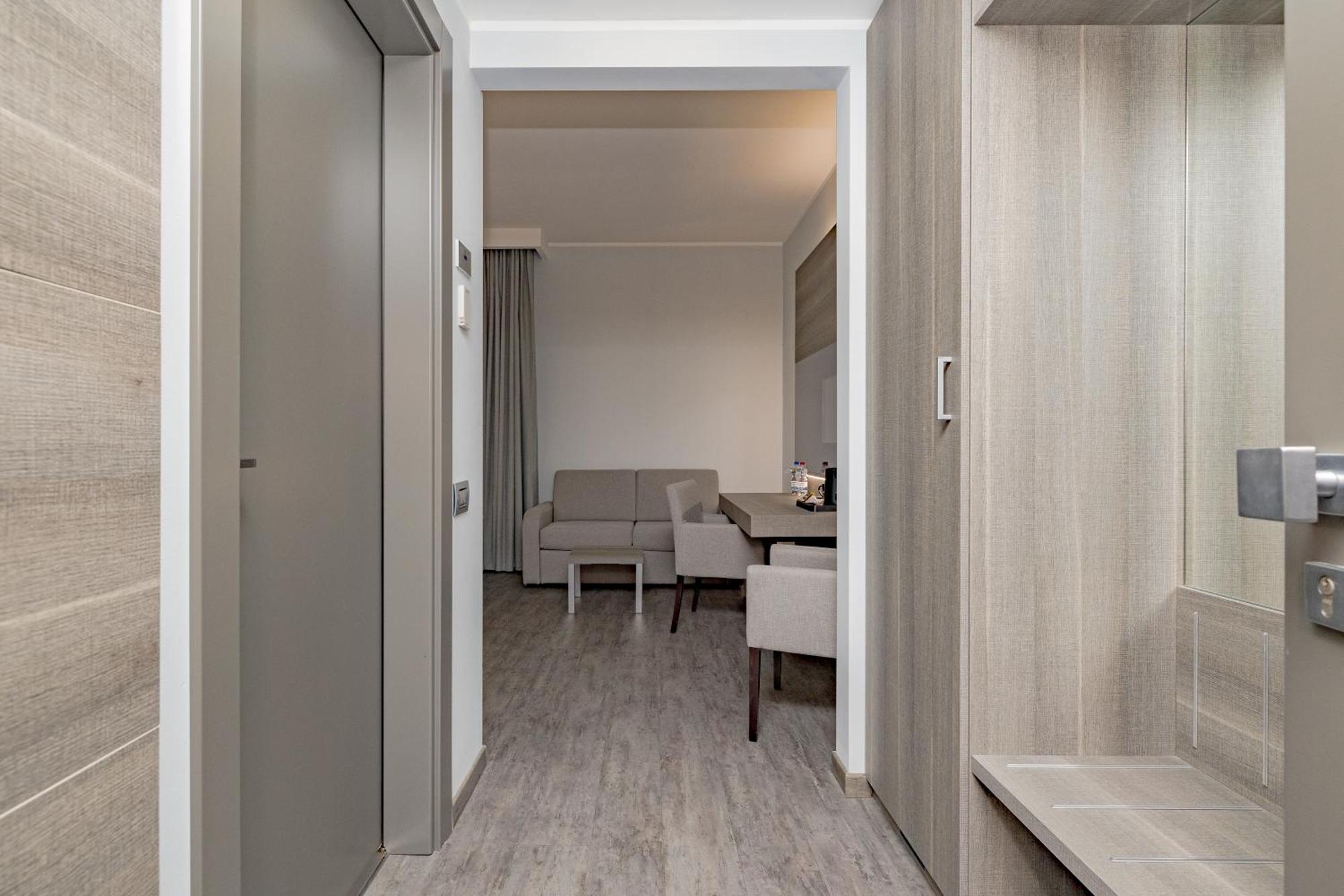 Just Hotel Saronno Luaran gambar